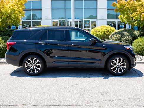 Used 2022 Ford Explorer ST-Line w/ Class IV Trailer Tow Package AWD/4WD image 1