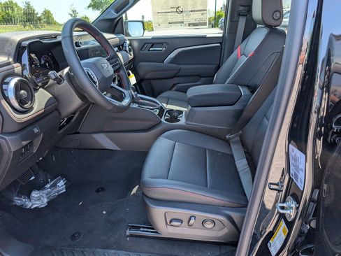 New 2026 Chevrolet Colorado Z71 w/ Technology Package AWD/4WD image 10