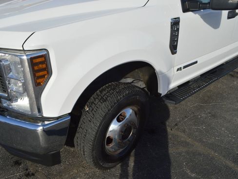 Used 2018 Ford F350 XLT AWD/4WD image 10