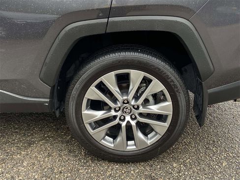 Used 2024 Toyota RAV4 XLE Premium image 8