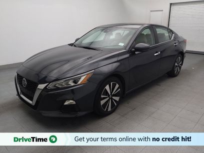 Used 2022 Nissan Altima 2.5 SV w/ SV Premium Package