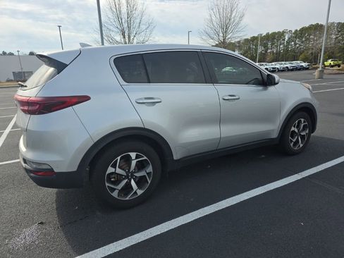 Used 2020 Kia Sportage LX image 11