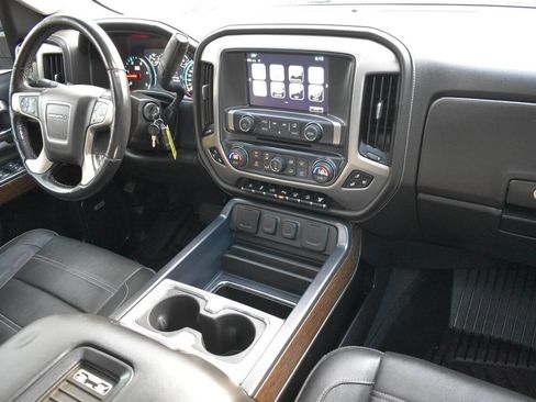Used 2019 GMC Sierra 2500 Denali w/ Duramax Plus Package AWD/4WD image 28