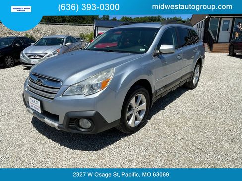 Used 2013 Subaru Outback 2.5i Limited AWD/4WD image 1