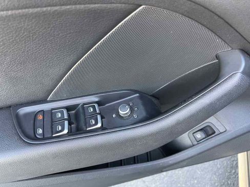 Used 2016 Audi A3 e-tron Premium w/ Audi MMI Navigation Plus image 11