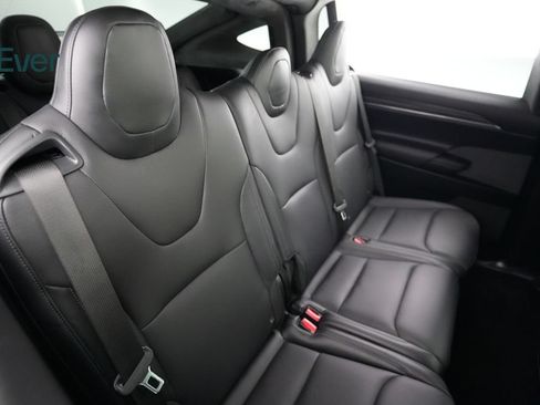 Used 2023 Tesla Model X AWD/4WD image 5