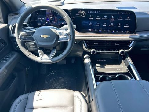 New 2026 Chevrolet Suburban LT w/ Comfort Package AWD/4WD image 14