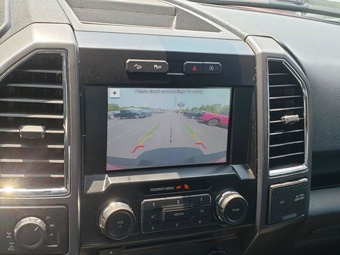 Used 2016 Ford F150 XLT w/ Equipment Group 301A Mid AWD/4WD image 18