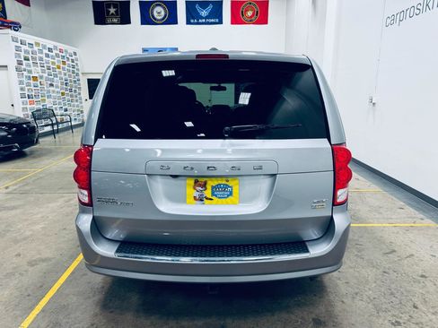 Used 2018 Dodge Grand Caravan GT image 6