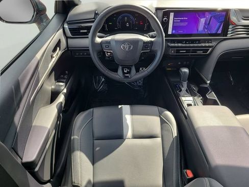 Used 2025 Toyota Camry SE w/ Multimedia Upgrade Package FWD image 17