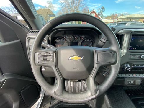 Used 2025 Chevrolet Silverado 1500 W/T image 16