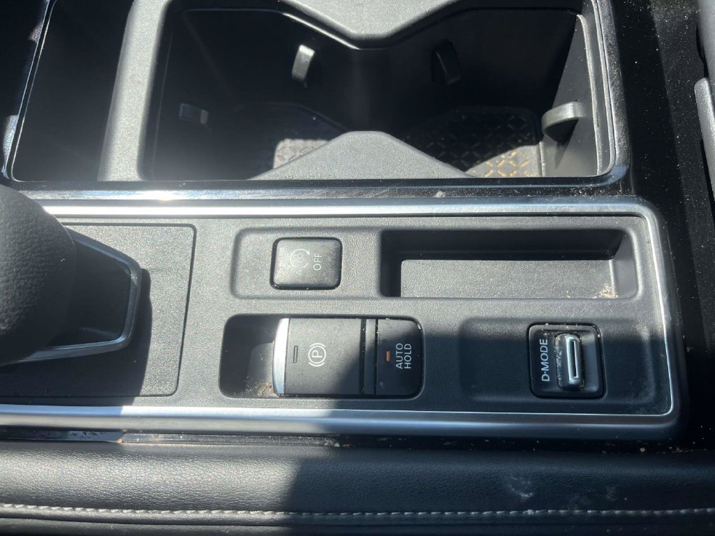 Used 2024 Nissan Pathfinder SV FWD image 24
