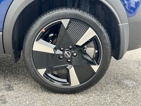 New 2025 Nissan Kicks SR w/ SR Premium Package FWD image 29