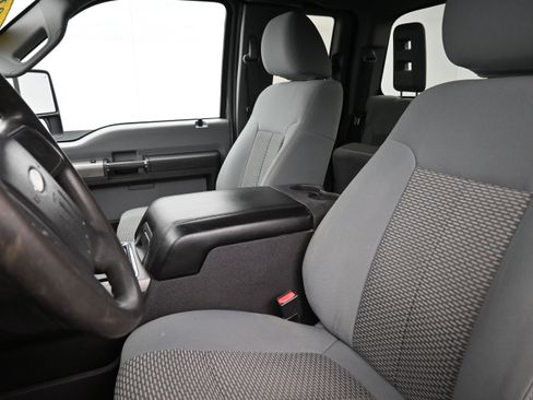 Used 2011 Ford F250 XLT w/ Chrome Pkg RWD image 11