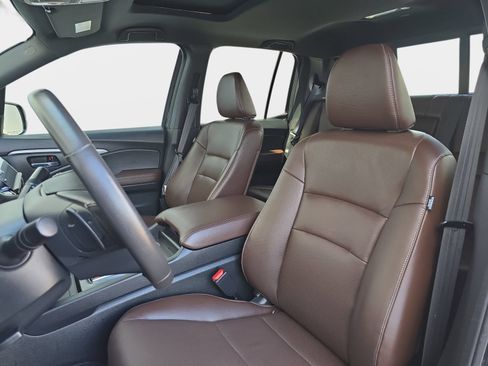 Certified 2025 Honda Ridgeline RTL image 15