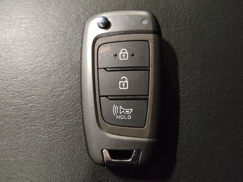 Used 2019 Hyundai Santa Fe SE FWD image 32