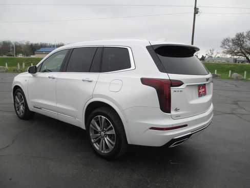 Used 2021 Cadillac XT6 Premium Luxury image 10