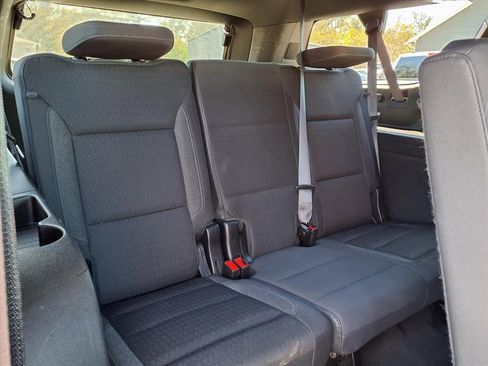 Used 2024 GMC Yukon XL SLE image 17