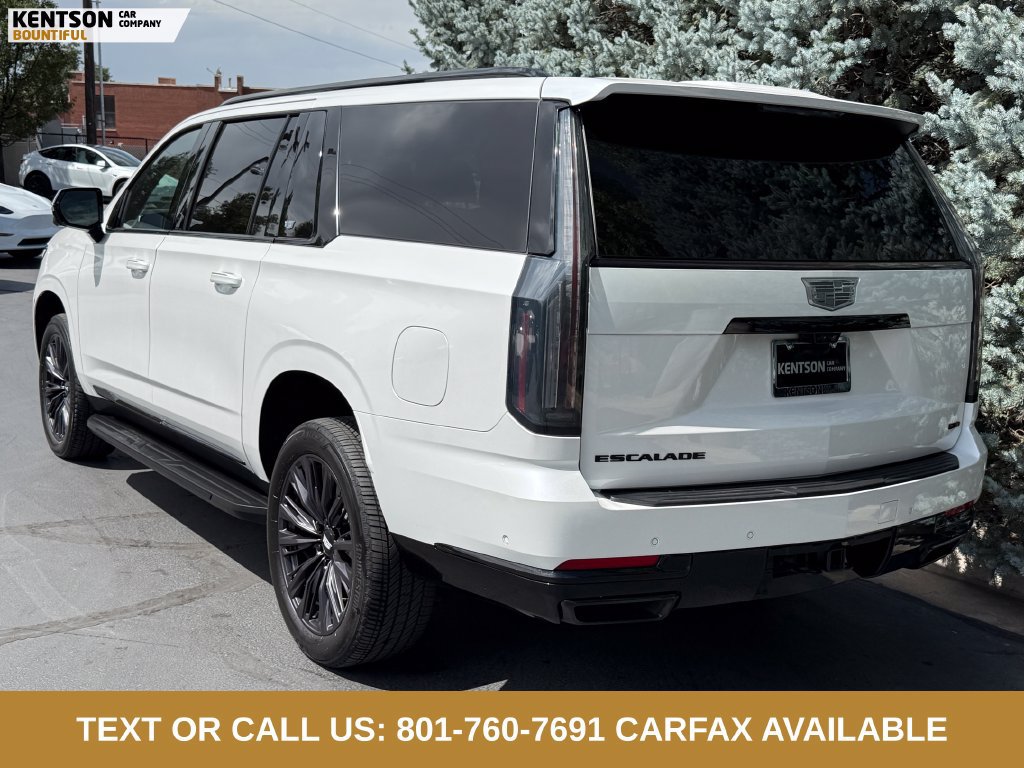 Used 2025 Cadillac Escalade ESV Sport w/ LPO, ONYX Package AWD/4WD image 6