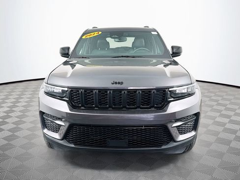 Certified 2024 Jeep Grand Cherokee Altitude AWD/4WD image 4