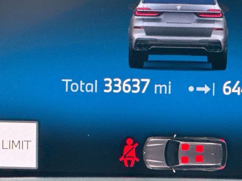 Used 2025 BMW X7 M60i image 12