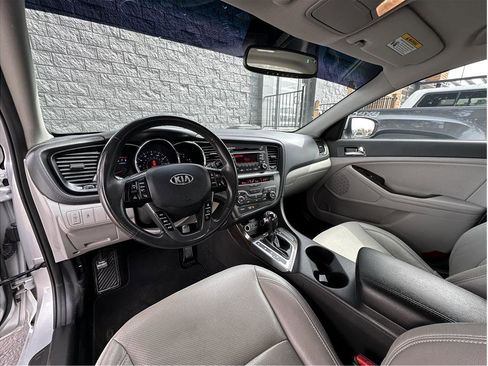 Used 2013 Kia Optima EX image 2