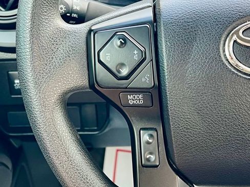 Used 2022 Toyota Tacoma SR image 15
