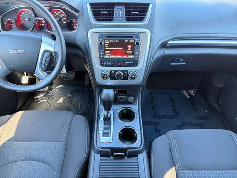 Used 2016 GMC Acadia SLE image 11