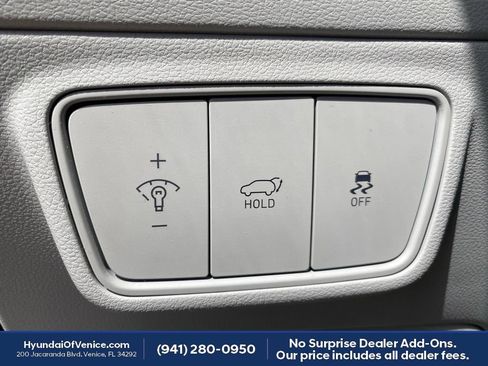 Certified 2024 Hyundai Tucson Limited FWD image 18