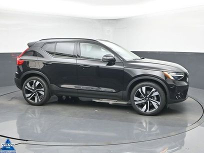 Used 2024 Volvo XC40 B5 Plus w/ Climate Package