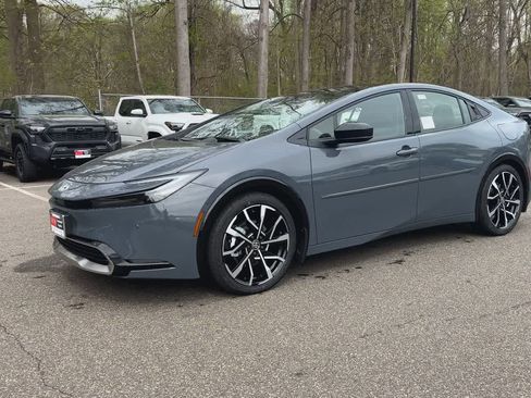 New 2026 Toyota Prius Plug-In Hybrid image 4