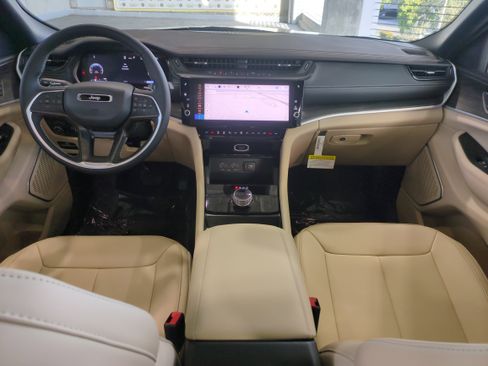 New 2026 Jeep Grand Cherokee Limited image 16