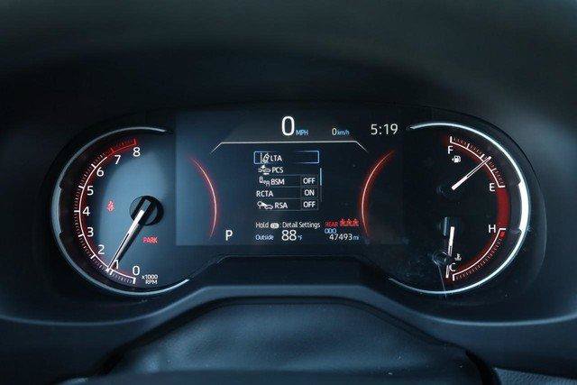 Used 2025 Toyota RAV4 XLE AWD/4WD image 11