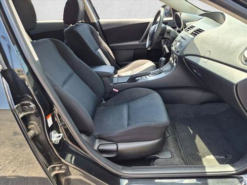 Used 2011 MAZDA MAZDA3 i Sport FWD image 19