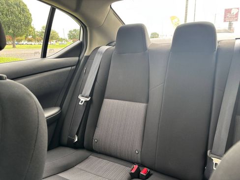 Used 2025 Nissan Sentra SV FWD image 32