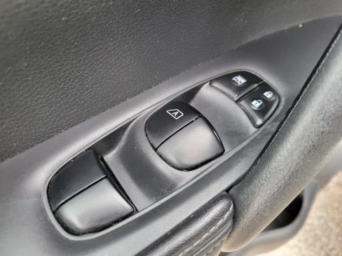 Used 2018 Nissan Rogue SL w/ Premium Package AWD/4WD image 17