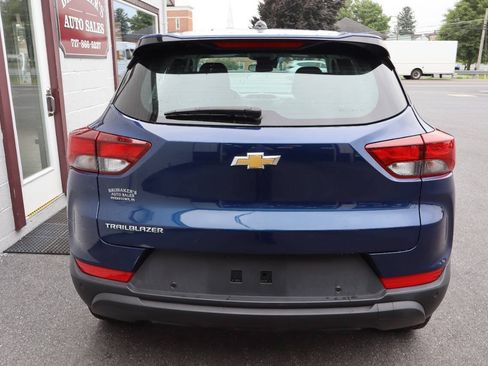 Used 2022 Chevrolet TrailBlazer LS FWD image 3
