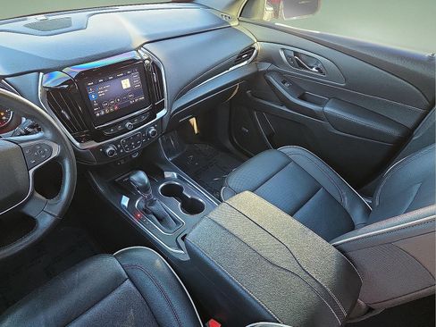 Used 2022 Chevrolet Traverse Premier image 13