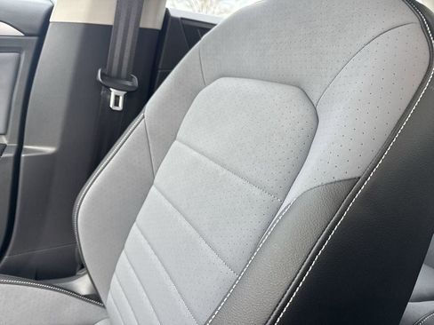 New 2026 Volkswagen Jetta SE FWD image 38