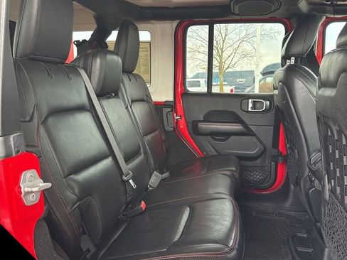 Used 2018 Jeep Wrangler Unlimited Rubicon w/ Dual Top Group image 29