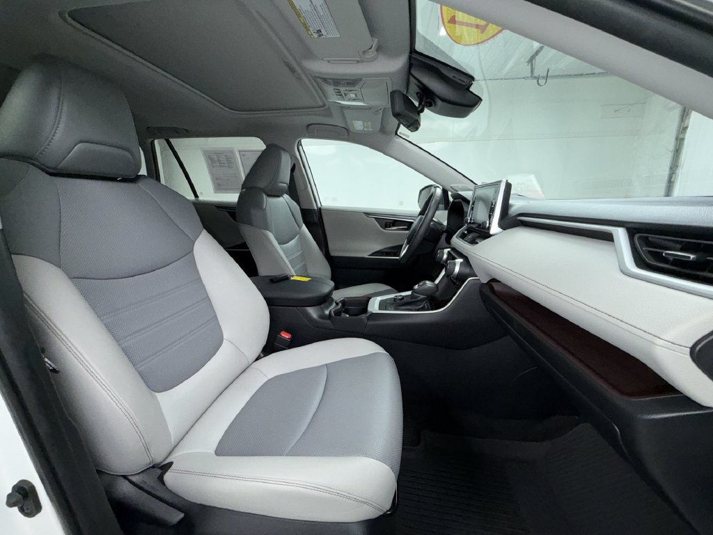 Certified 2021 Toyota RAV4 Limited AWD/4WD image 8