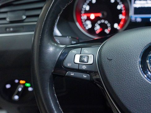 Used 2020 Volkswagen Tiguan SE R-Line w/ 3rd Row Seat Package image 39