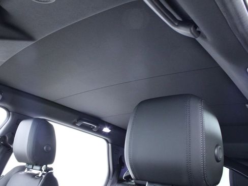 New 2026 Land Rover Discovery Sport Landmark image 22