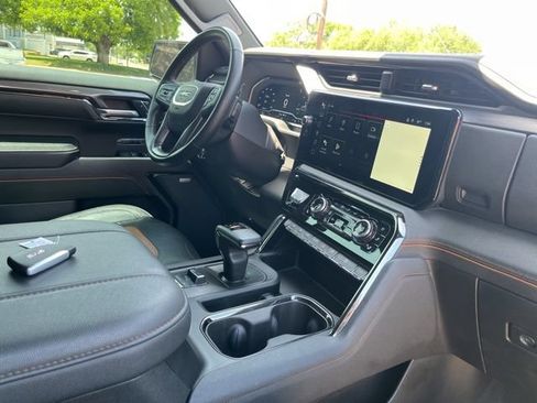 Used 2024 GMC Sierra 1500 AT4 w/ Technology Package AWD/4WD image 35
