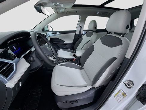 New 2026 Volkswagen Taos SE AWD/4WD image 21