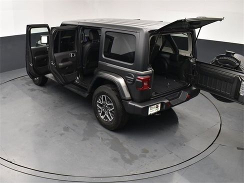 Used 2024 Jeep Wrangler Sahara w/ Technology Group image 28