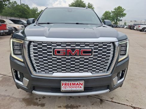 Used 2021 GMC Yukon Denali w/ Denali Premium Package AWD/4WD image 9