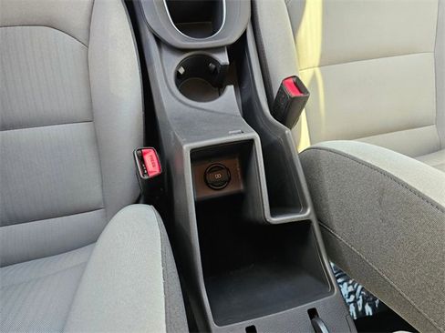 Used 2022 Hyundai Ioniq SE image 25