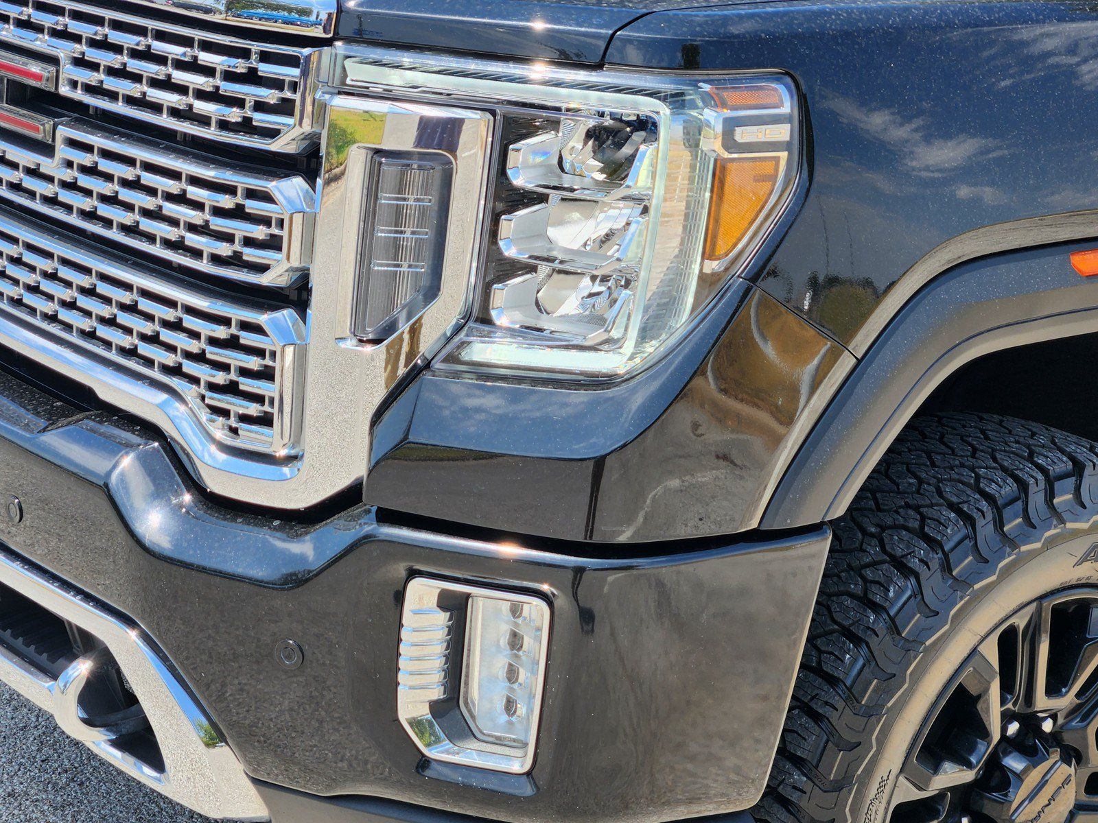 Used 2021 GMC Sierra 3500 Denali w/ Denali Black Diamond Edition AWD/4WD image 28