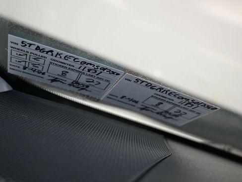 Used 2021 Toyota Sienna LE FWD image 33